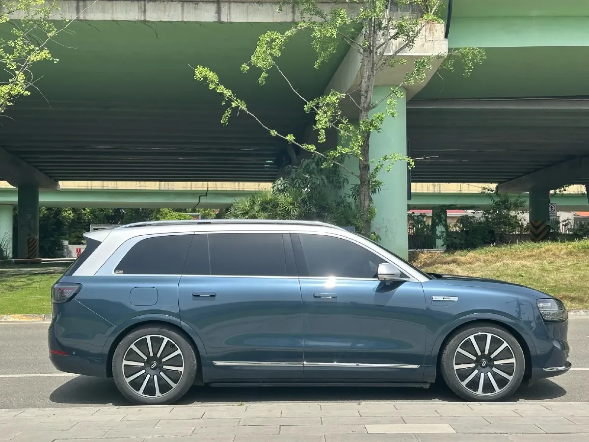 2024 AITO AITO M9 1.5T 152HP L4 REEV 42KWH,autocango,china used car exporter,china ev exporter,chinese used car exporter,chinese used ev exporter