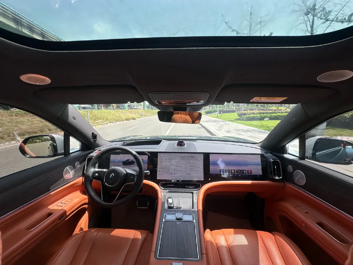 2024 AITO AITO M9 1.5T 152HP L4 REEV 42KWH,autocango,china used car exporter,china ev exporter,chinese used car exporter,chinese used ev exporter