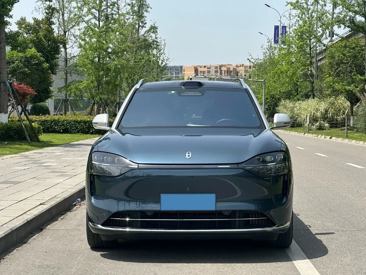 2024 AITO AITO M9 1.5T 152HP L4 REEV 42KWH,autocango,china used car exporter,china ev exporter,chinese used car exporter,chinese used ev exporter