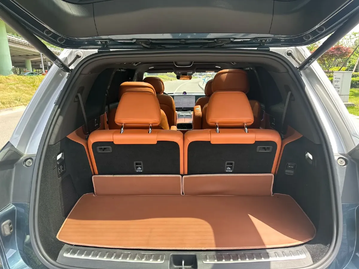 2024 AITO AITO M9 1.5T 152HP L4 REEV 42KWH,autocango,china used car exporter,china ev exporter,chinese used car exporter,chinese used ev exporter