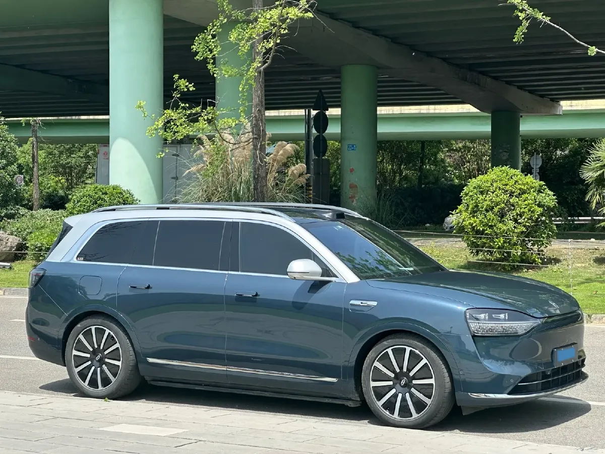 2024 AITO AITO M9 1.5T 152HP L4 REEV 42KWH,autocango,china used car exporter,china ev exporter,chinese used car exporter,chinese used ev exporter