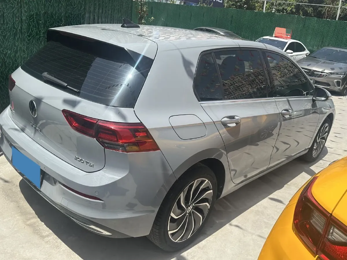 2021 Volkswagen Golf 1.2T 116HP L4 7DCT,autocango,china used car exporter,china ev exporter,chinese used car exporter,chinese used ev exporter