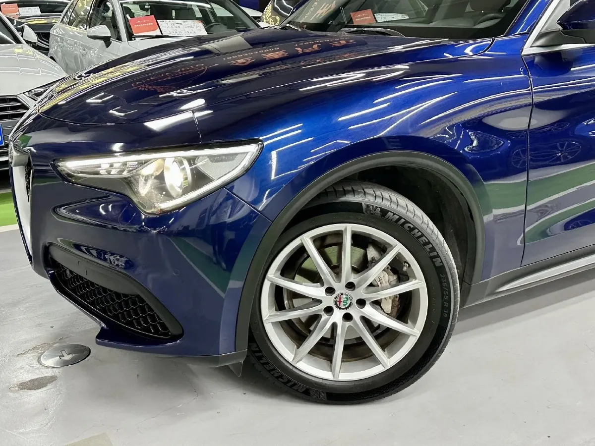 2017 Jaguar XE 2.0T 240HP L4 8AT,autocango,china used car exporter,china ev exporter,chinese used car exporter,chinese used ev exporter