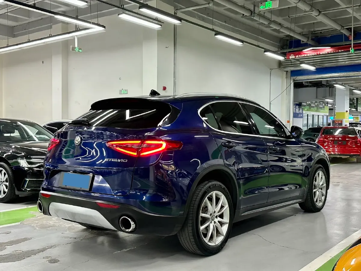 2017 Jaguar XE 2.0T 240HP L4 8AT,autocango,china used car exporter,china ev exporter,chinese used car exporter,chinese used ev exporter