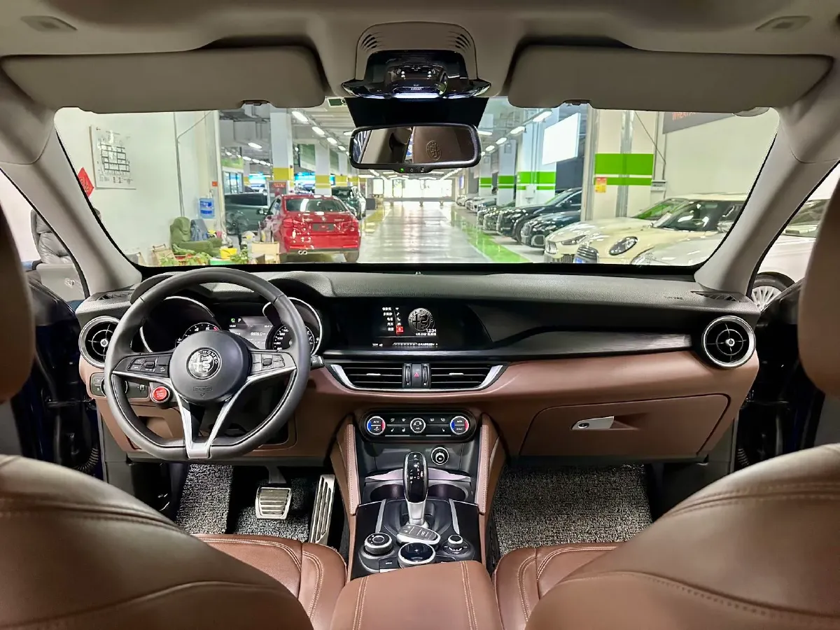 2017 Jaguar XE 2.0T 240HP L4 8AT,autocango,china used car exporter,china ev exporter,chinese used car exporter,chinese used ev exporter