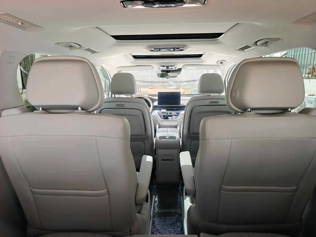 2025 Roewe iMAX8 1.5T 150HP L4 1DHT PHEV 24.7KWH,autocango,china used car exporter,china ev exporter,chinese used car exporter,chinese used ev exporter