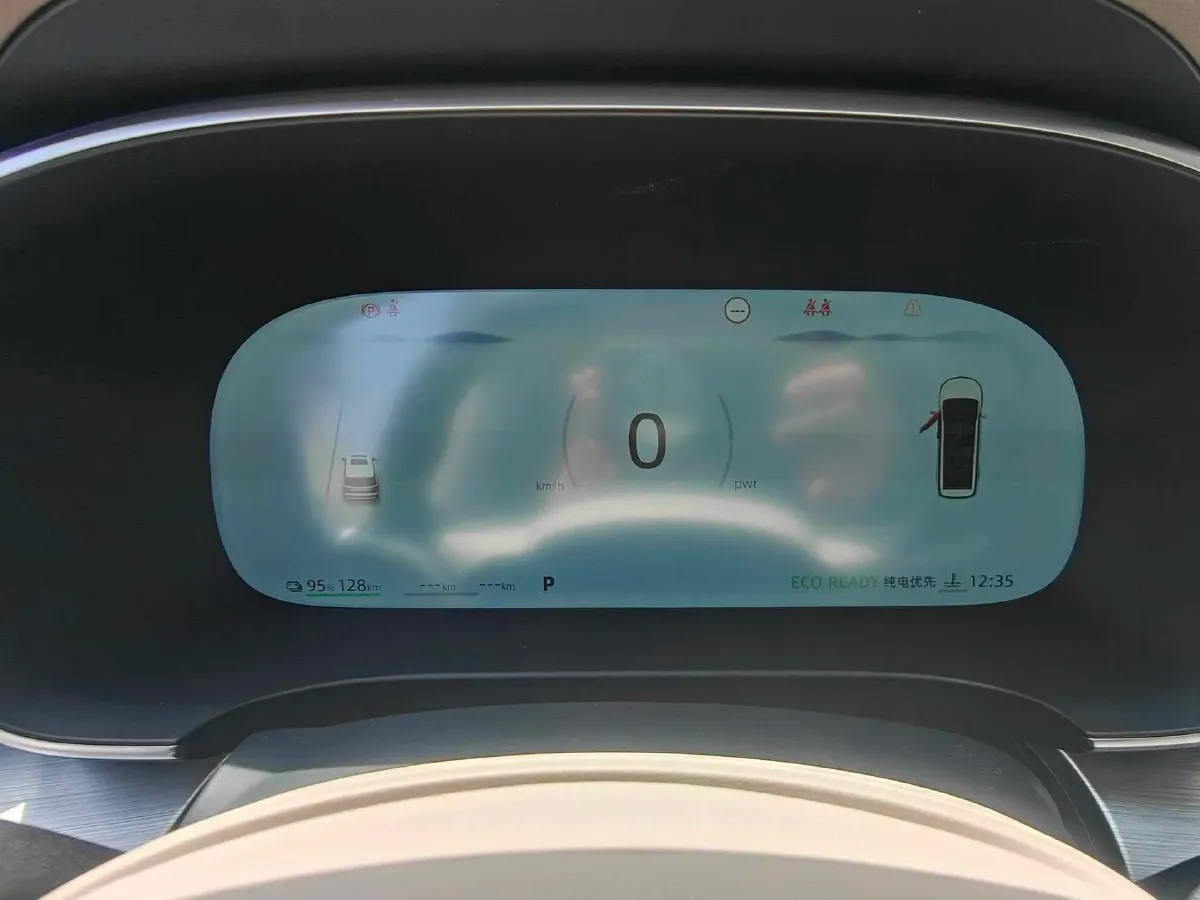 2025 Roewe iMAX8 1.5T 150HP L4 1DHT PHEV 24.7KWH,autocango,china used car exporter,china ev exporter,chinese used car exporter,chinese used ev exporter