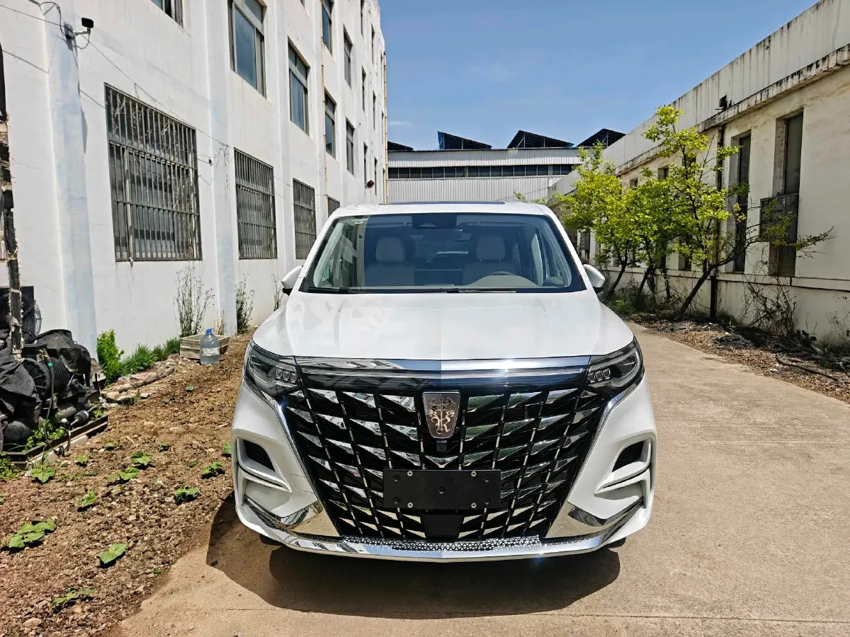 2025 Roewe iMAX8 1.5T 150HP L4 1DHT PHEV 24.7KWH,autocango,china used car exporter,china ev exporter,chinese used car exporter,chinese used ev exporter