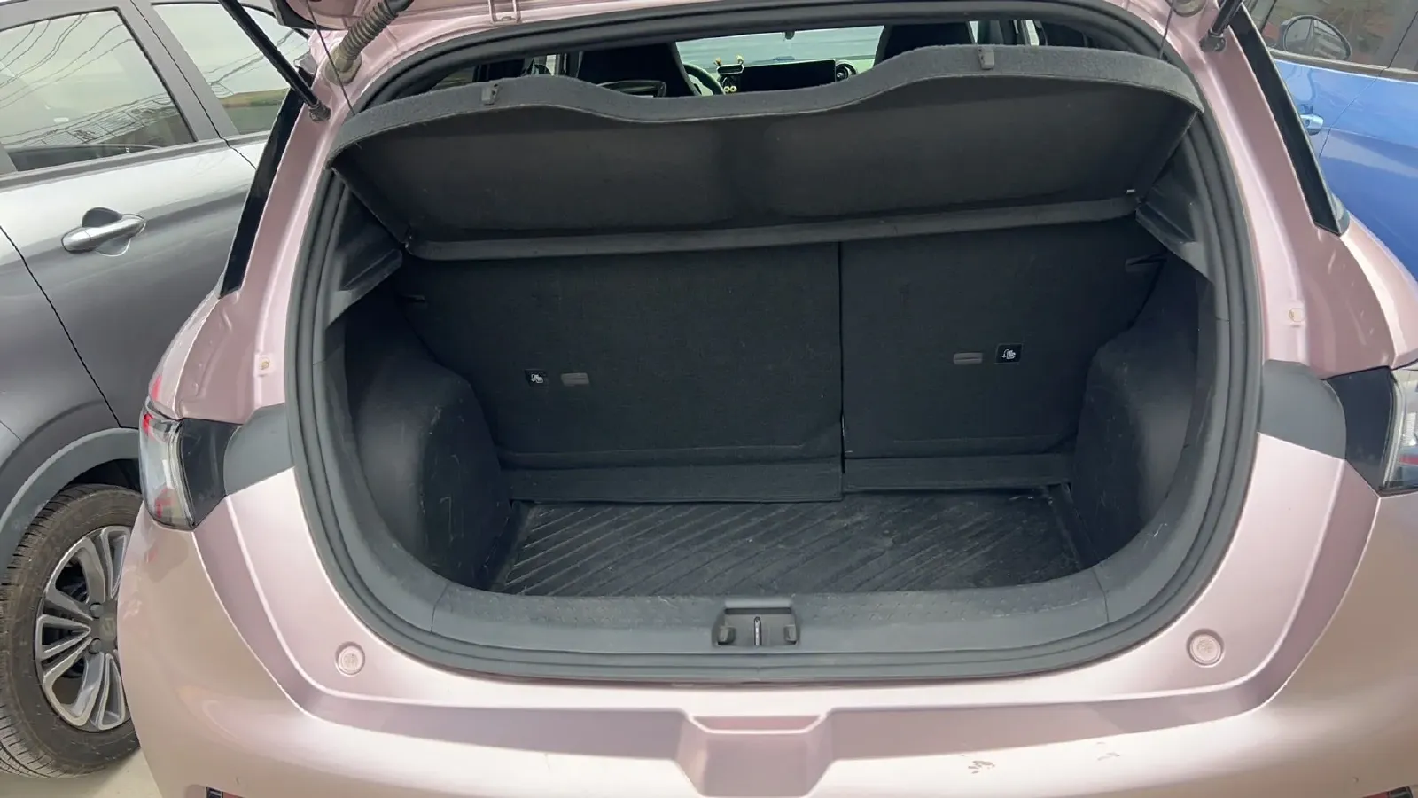 2023 BYD Dolphin BEV 44.928KWH,autocango,china used car exporter,china ev exporter,chinese used car exporter,chinese used ev exporter