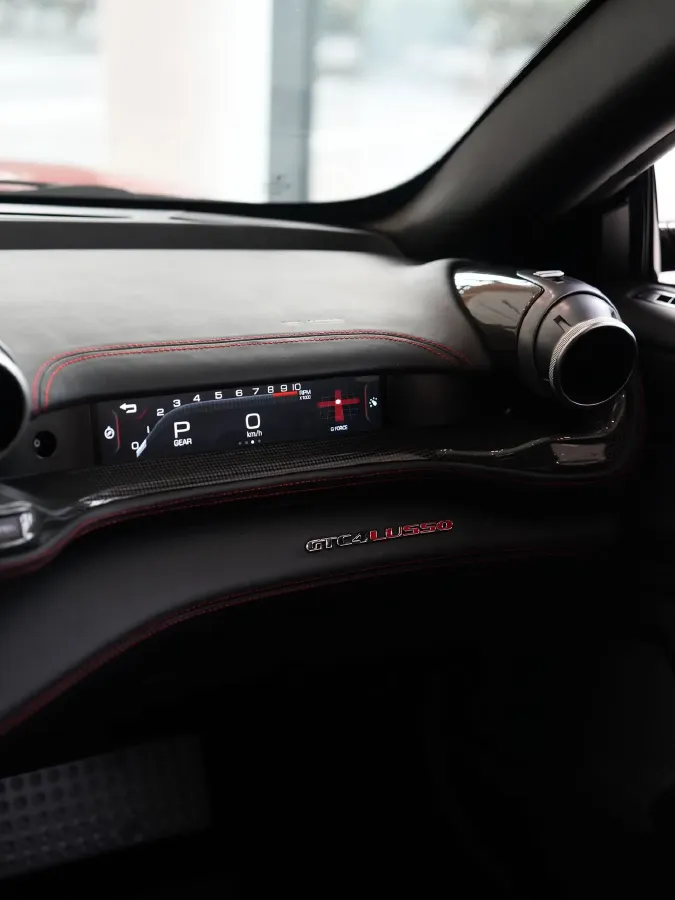 2016 Ferrari GTC4 Lusso 6.3L 690HP V12 7DCT,autocango,china used car exporter,china ev exporter,chinese used car exporter,chinese used ev exporter