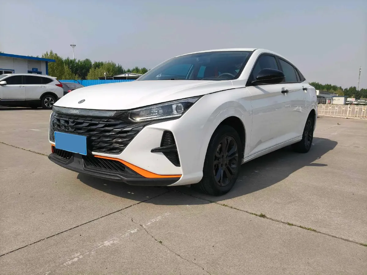 2023 DongFeng Aeolus YiXuan 1.5L 125HP L4 6DCT,autocango,china used car exporter,china ev exporter,chinese used car exporter,chinese used ev exporter