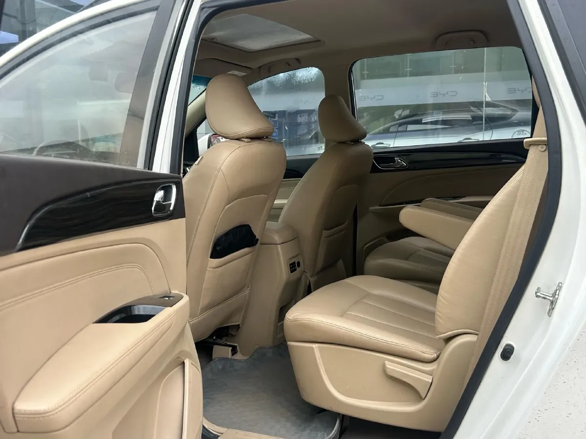 2016 Dongfeng ShuaiKe 1.6L 113HP L4 5MT,autocango,china used car exporter,china ev exporter,chinese used car exporter,chinese used ev exporter