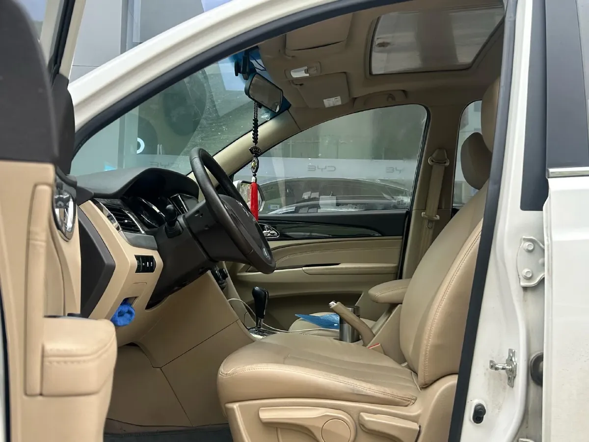 2016 Dongfeng ShuaiKe 1.6L 113HP L4 5MT,autocango,china used car exporter,china ev exporter,chinese used car exporter,chinese used ev exporter