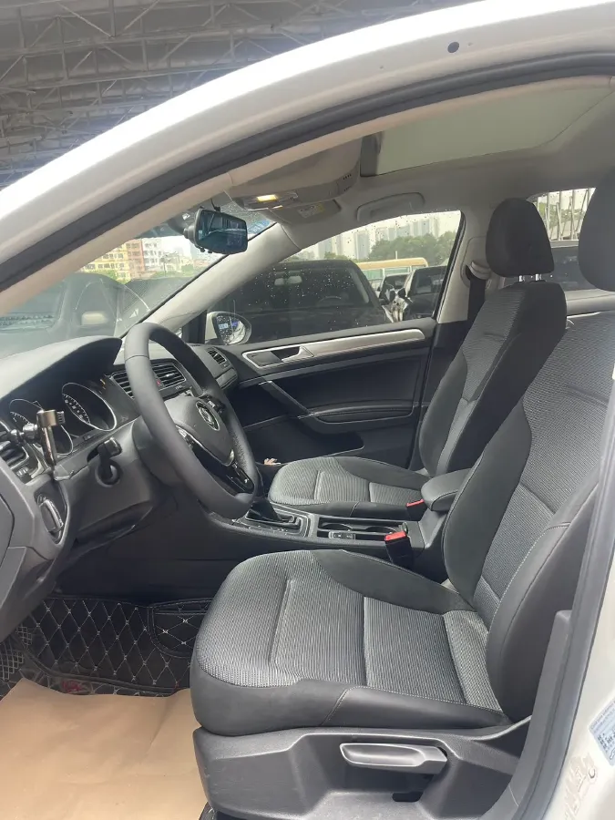 2019 Volkswagen Golf 1.6L 110HP L4 6AT,autocango,china used car exporter,china ev exporter,chinese used car exporter,chinese used ev exporter