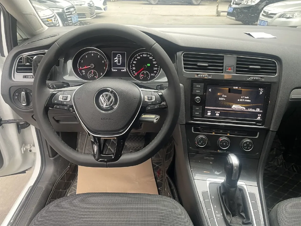2019 Volkswagen Golf 1.6L 110HP L4 6AT,autocango,china used car exporter,china ev exporter,chinese used car exporter,chinese used ev exporter