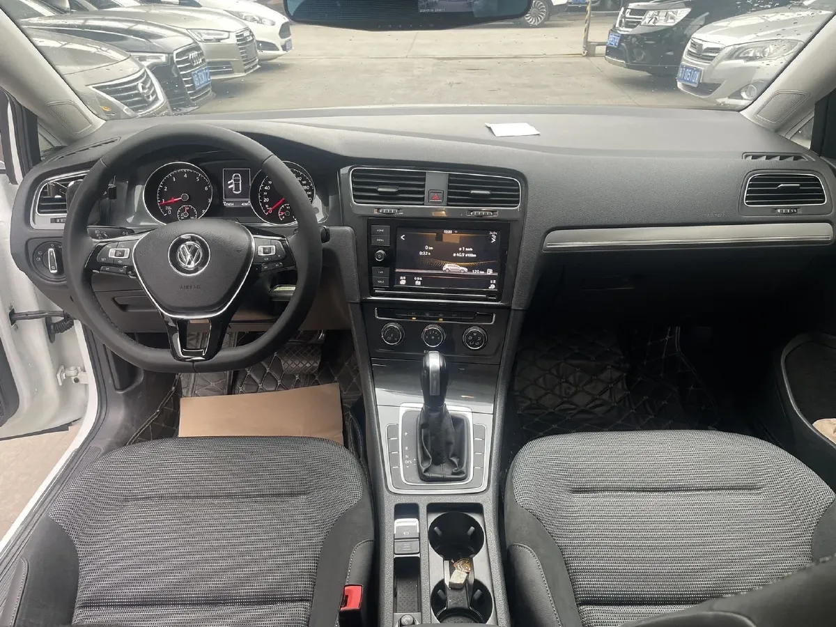 2019 Volkswagen Golf 1.6L 110HP L4 6AT,autocango,china used car exporter,china ev exporter,chinese used car exporter,chinese used ev exporter