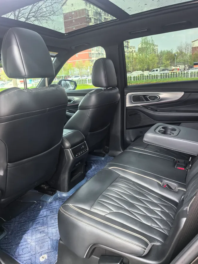 2022 GAC Trumpchi GS8 2.0T 252HP L4 8AT,autocango,china used car exporter,china ev exporter,chinese used car exporter,chinese used ev exporter