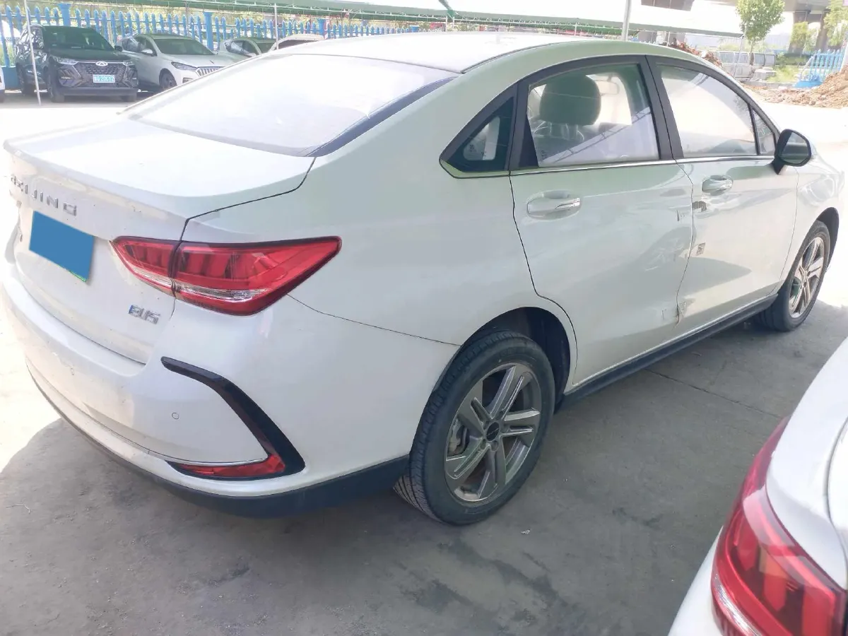 2022 ChangAn UNI-T 1.5T 188HP L4 7DCT,autocango,china used car exporter,china ev exporter,chinese used car exporter,chinese used ev exporter