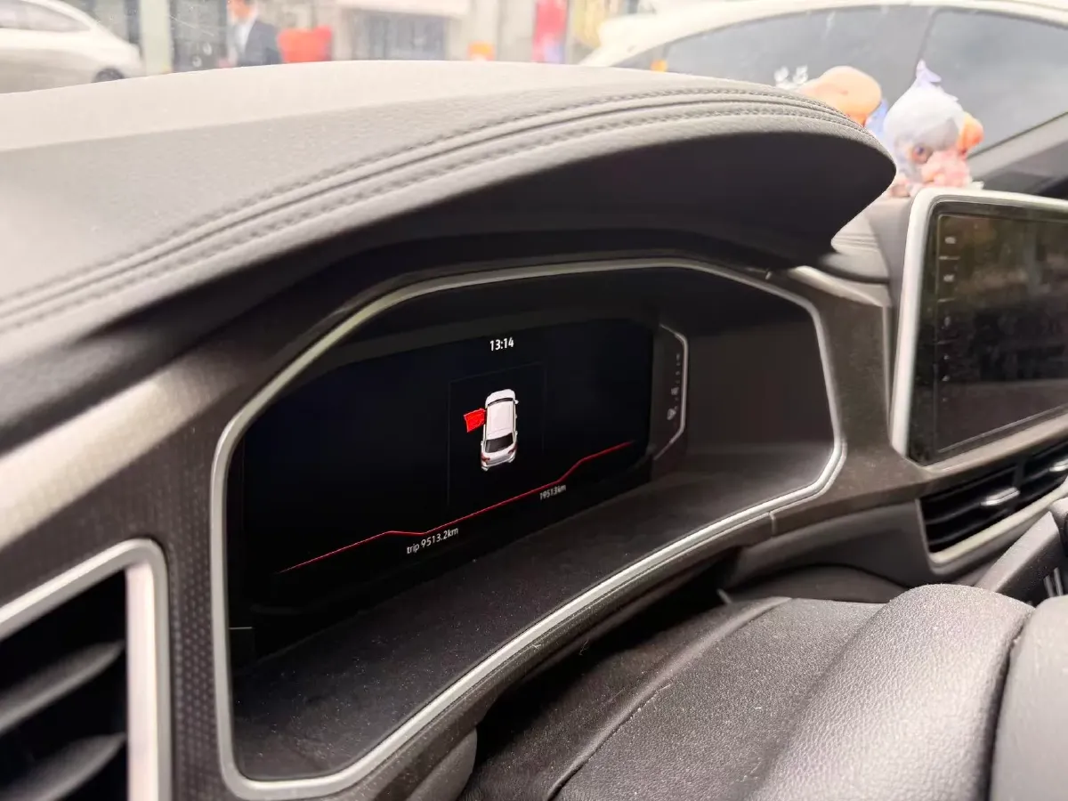 2024 Volkswagen T-Roc 1.5T 160HP L4 7DCT,autocango,china used car exporter,china ev exporter,chinese used car exporter,chinese used ev exporter