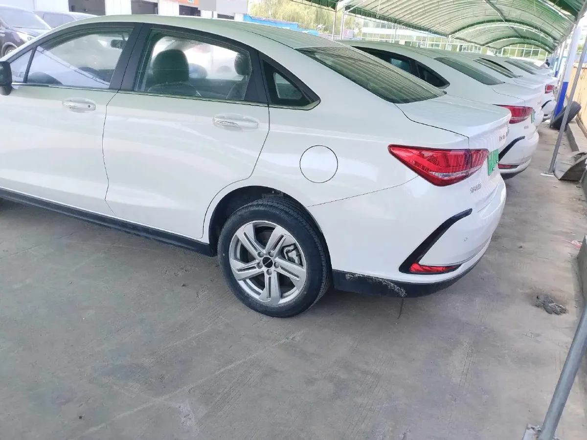 2022 ChangAn UNI-T 1.5T 188HP L4 7DCT,autocango,china used car exporter,china ev exporter,chinese used car exporter,chinese used ev exporter