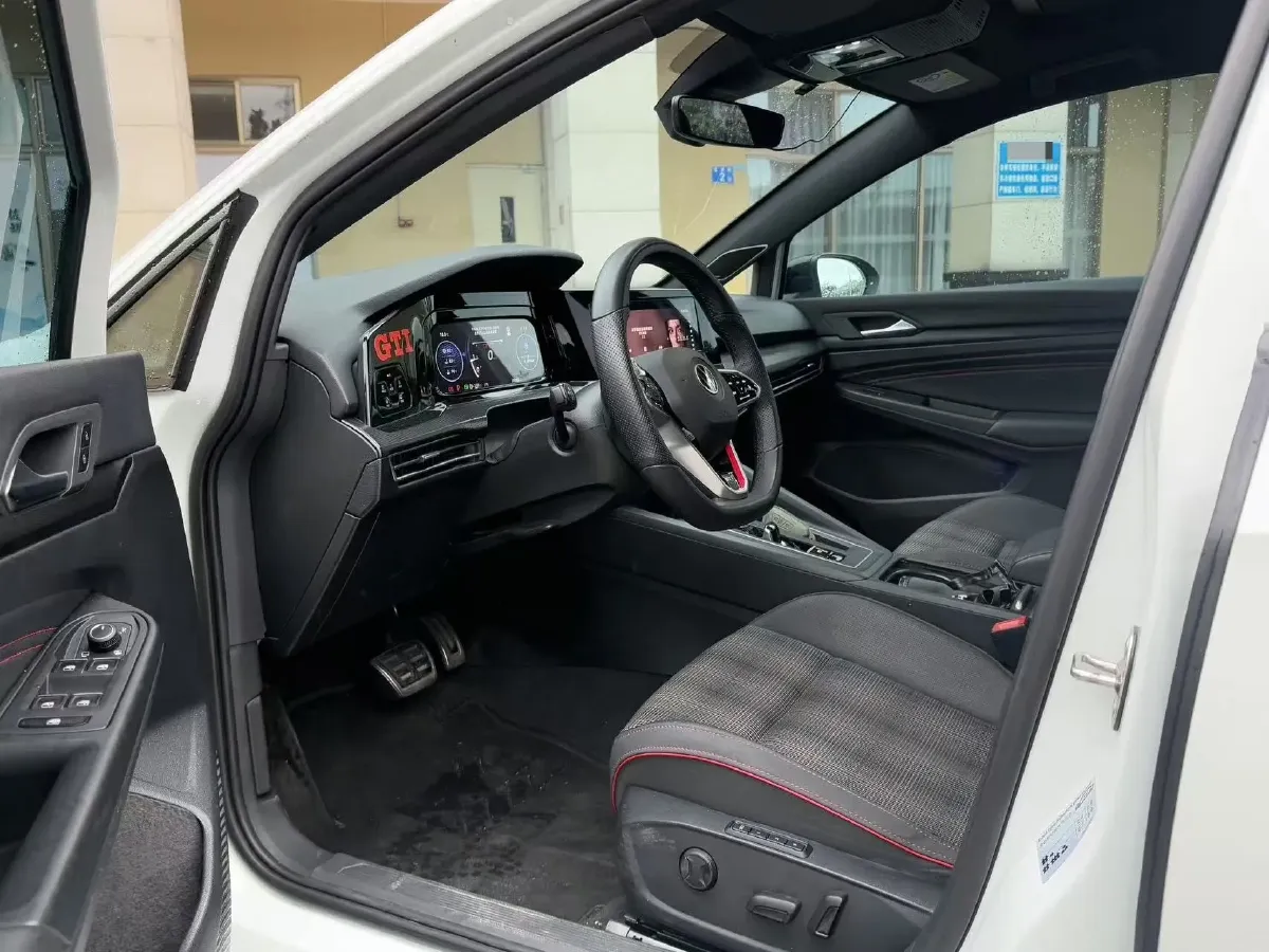 2021 Volkswagen GolfGTI 2.0T 220HP L4 7DCT,autocango,china used car exporter,china ev exporter,chinese used car exporter,chinese used ev exporter