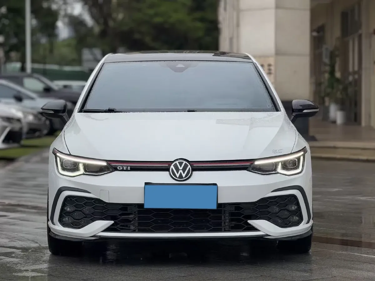 2021 Volkswagen GolfGTI 2.0T 220HP L4 7DCT,autocango,china used car exporter,china ev exporter,chinese used car exporter,chinese used ev exporter