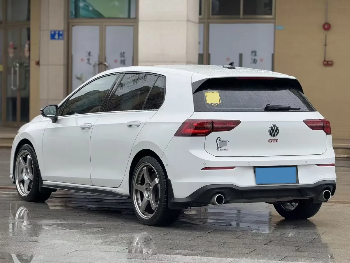 2021 Volkswagen GolfGTI 2.0T 220HP L4 7DCT,autocango,china used car exporter,china ev exporter,chinese used car exporter,chinese used ev exporter