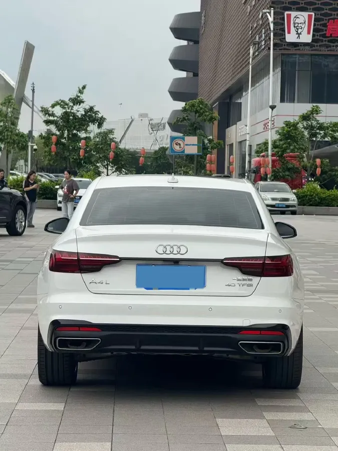 2022 Audi A4L 2.0T 190HP L4 7DCT,autocango,china used car exporter,china ev exporter,chinese used car exporter,chinese used ev exporter