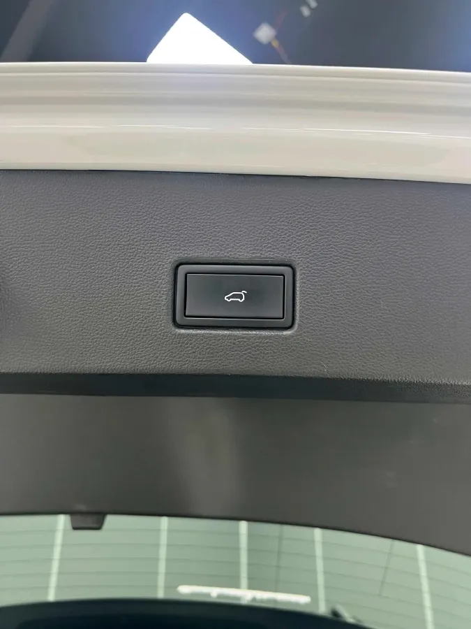 2022 Volkswagen T-Roc 1.4T 150HP L4 7DCT,autocango,china used car exporter,china ev exporter,chinese used car exporter,chinese used ev exporter