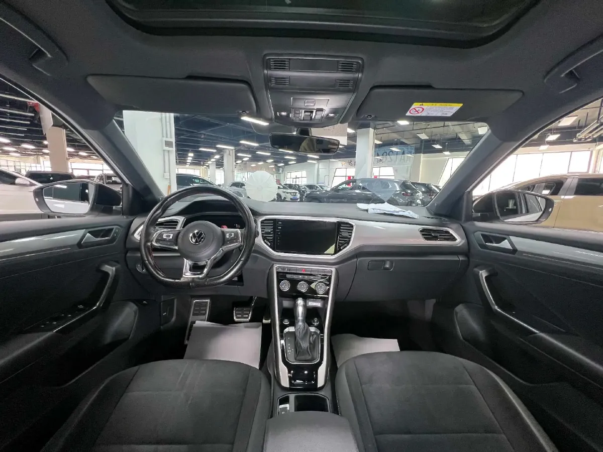 2022 Volkswagen T-Roc 1.4T 150HP L4 7DCT,autocango,china used car exporter,china ev exporter,chinese used car exporter,chinese used ev exporter