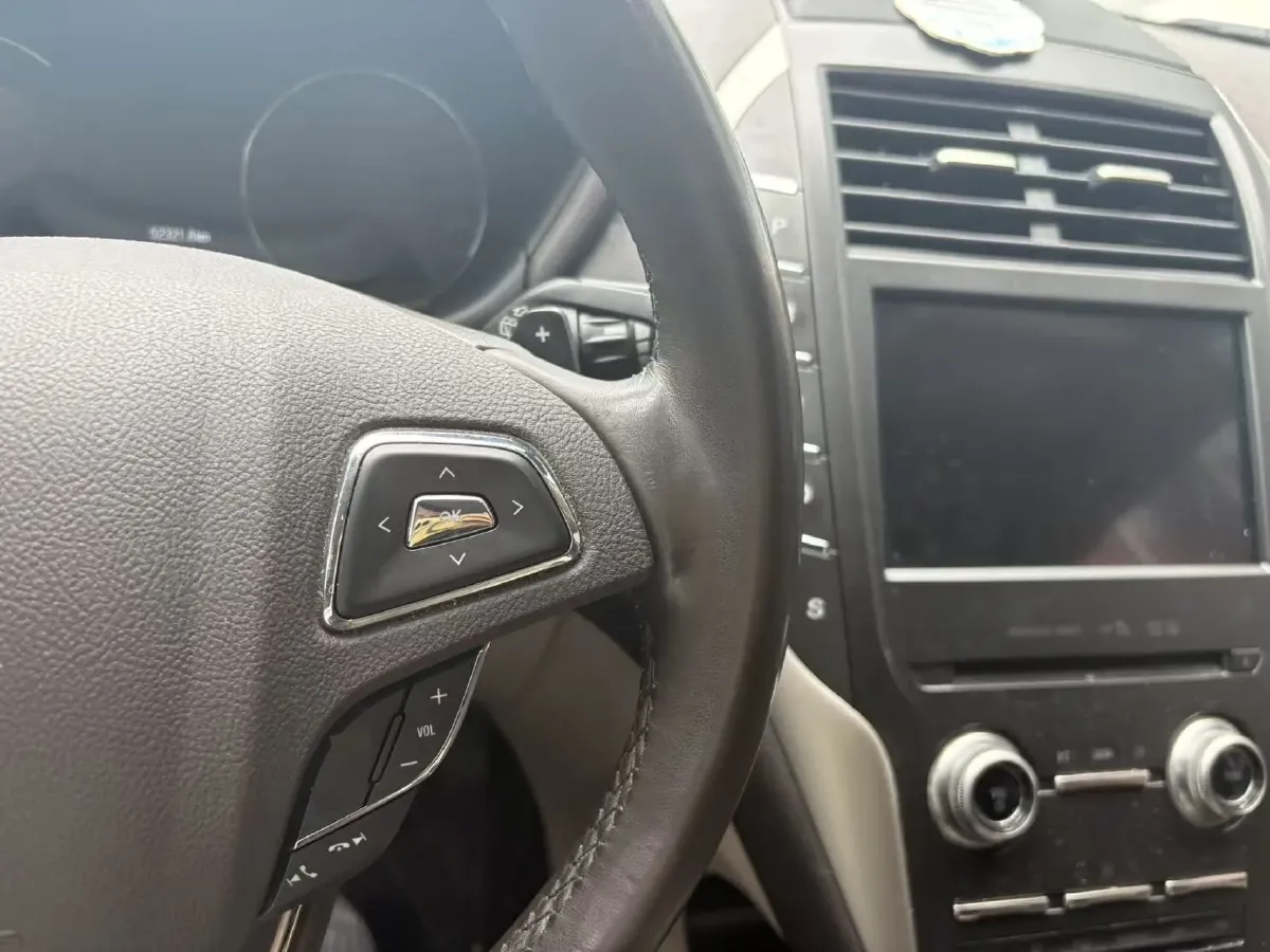 2019 Lincoln MKC 2.0T 203HP L4 6AT,autocango,china used car exporter,china ev exporter,chinese used car exporter,chinese used ev exporter