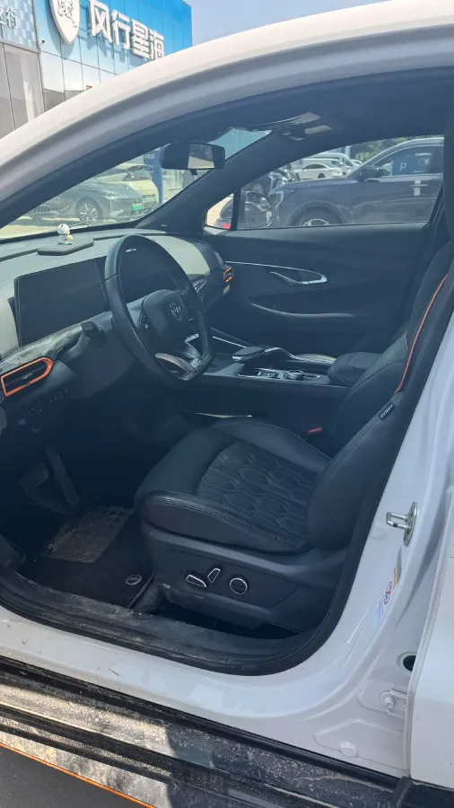 2022 ChangAn UNI-T 1.5T 188HP L4 7DCT,autocango,china used car exporter,china ev exporter,chinese used car exporter,chinese used ev exporter