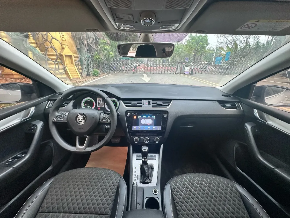 2019 Skoda Octavia 1.4T 150HP L4 7DCT,autocango,china used car exporter,china ev exporter,chinese used car exporter,chinese used ev exporter