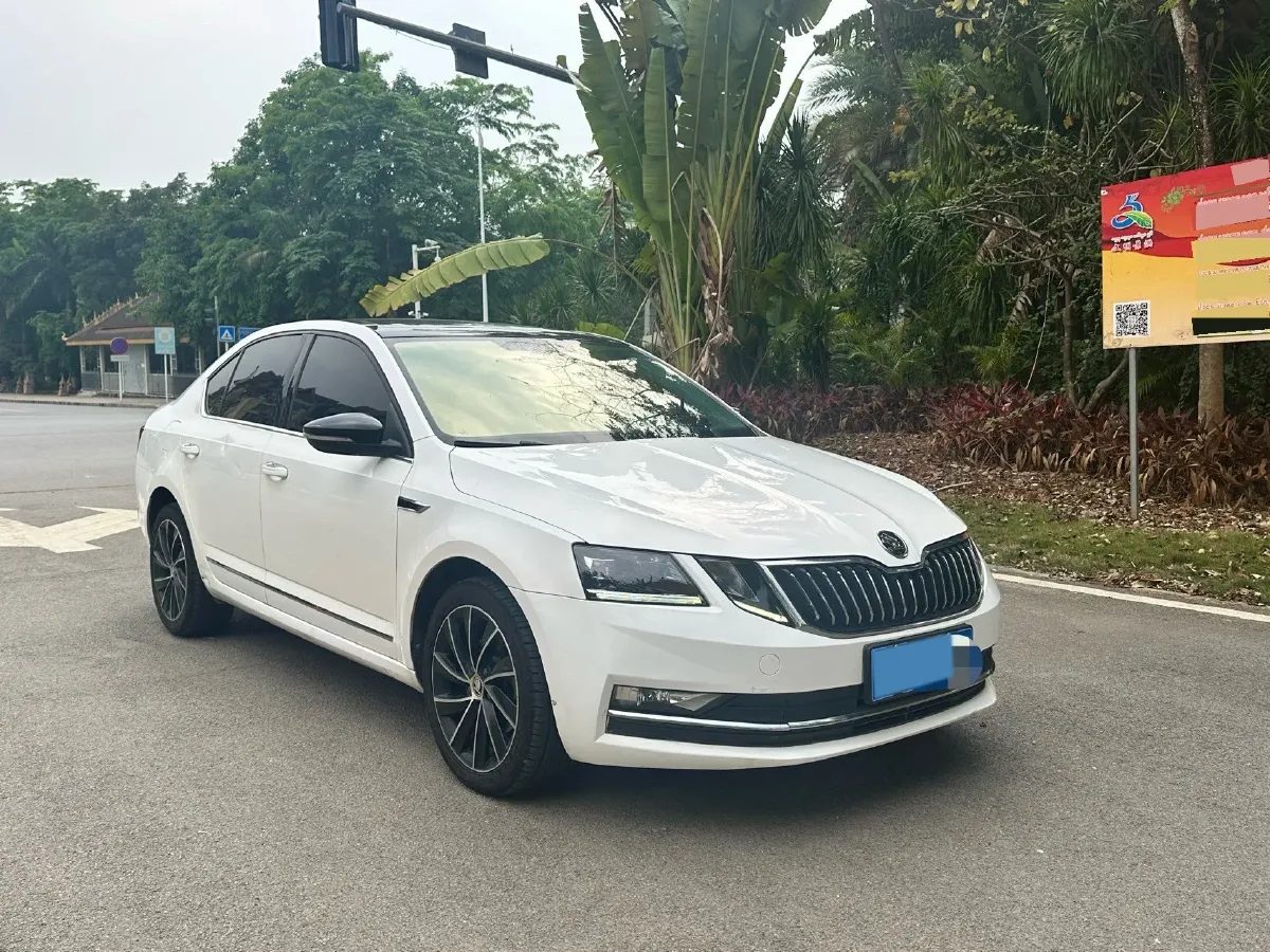 2019 Skoda Octavia 1.4T 150HP L4 7DCT,autocango,china used car exporter,china ev exporter,chinese used car exporter,chinese used ev exporter