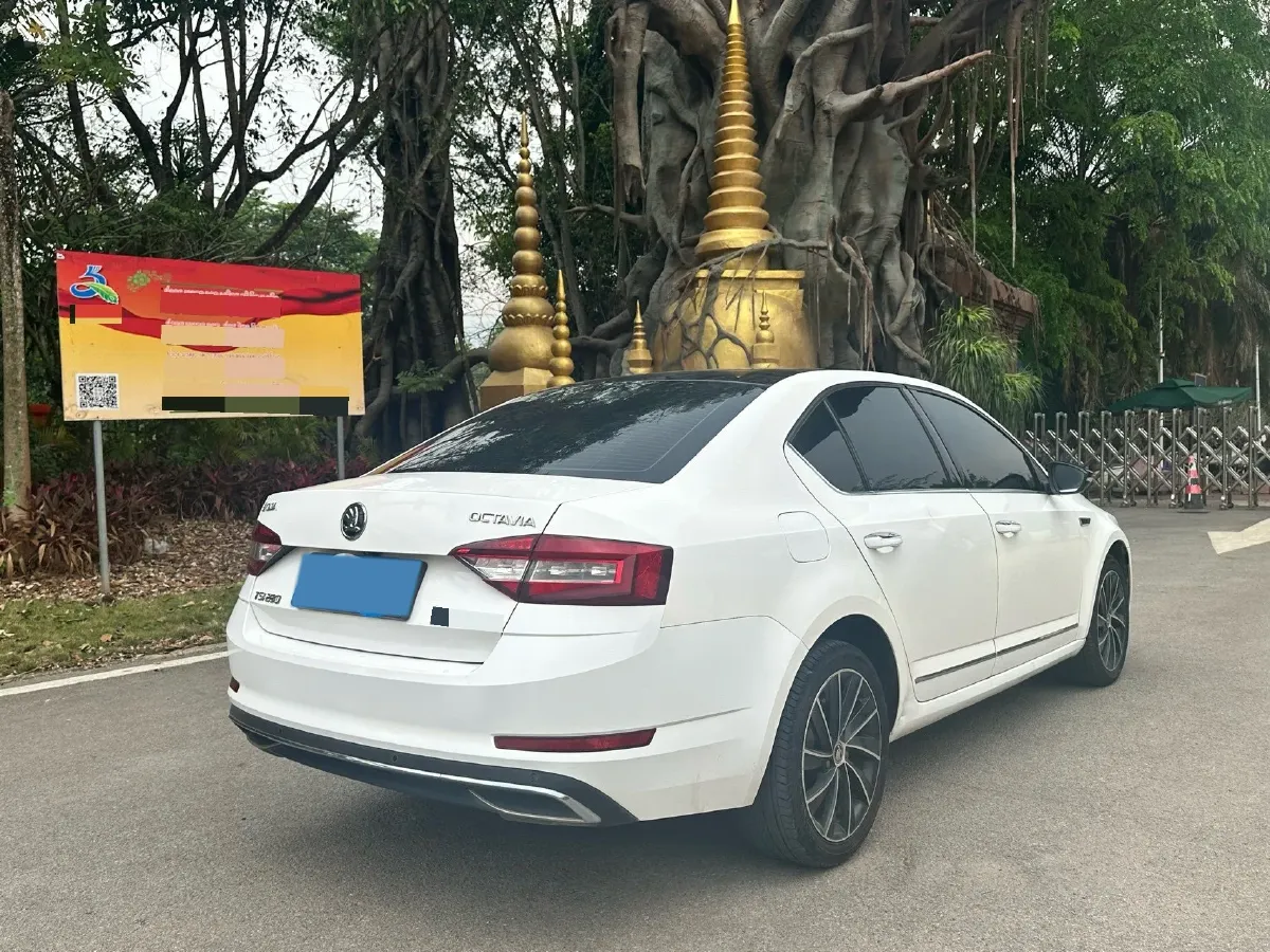 2019 Skoda Octavia 1.4T 150HP L4 7DCT,autocango,china used car exporter,china ev exporter,chinese used car exporter,chinese used ev exporter