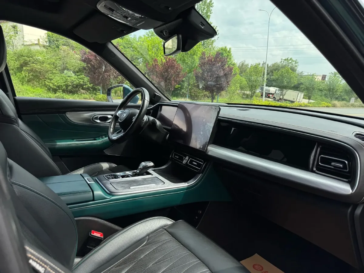 2022 GAC Trumpchi GS8 2.0T 252HP L4 8AT,autocango,china used car exporter,china ev exporter,chinese used car exporter,chinese used ev exporter