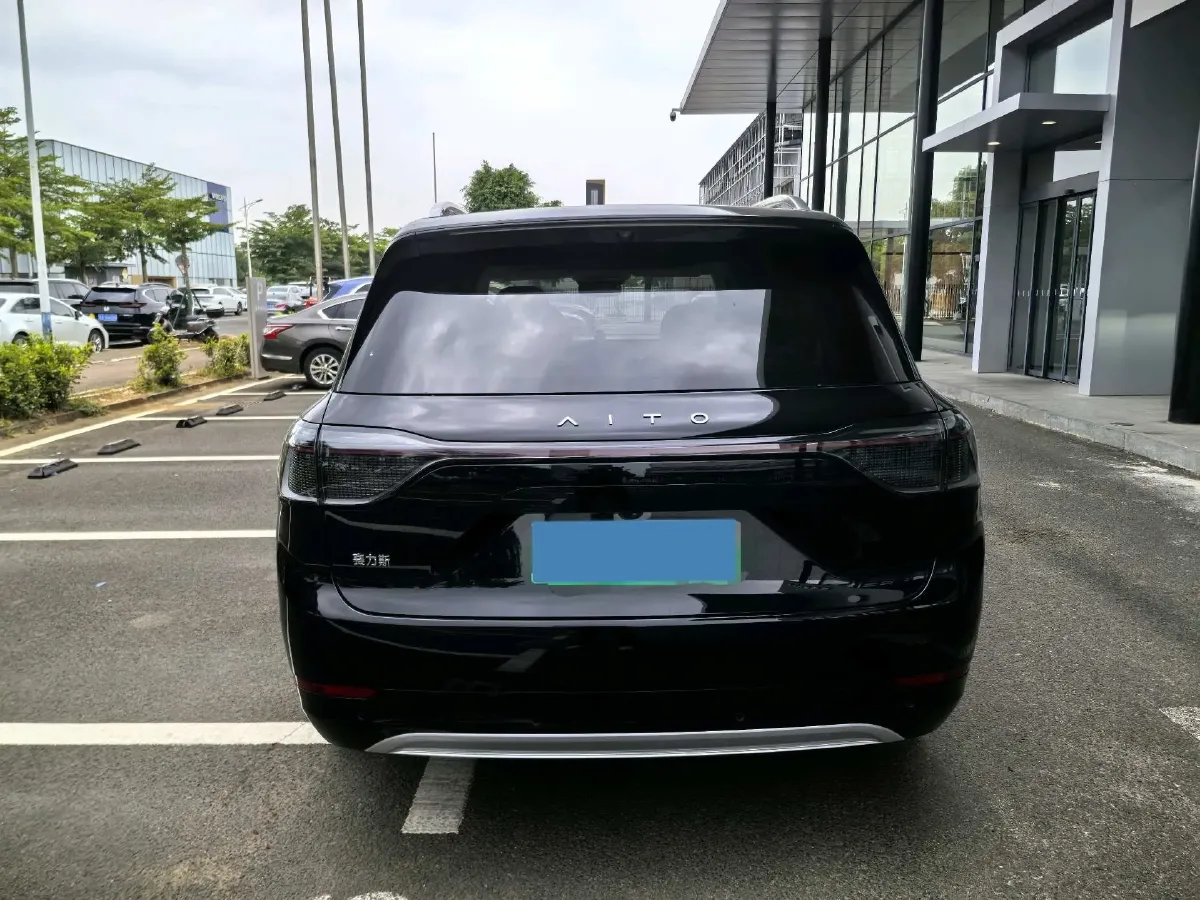 2024 AITO AITO M9 1.5T 152HP L4 REEV 42KWH,autocango,china used car exporter,china ev exporter,chinese used car exporter,chinese used ev exporter