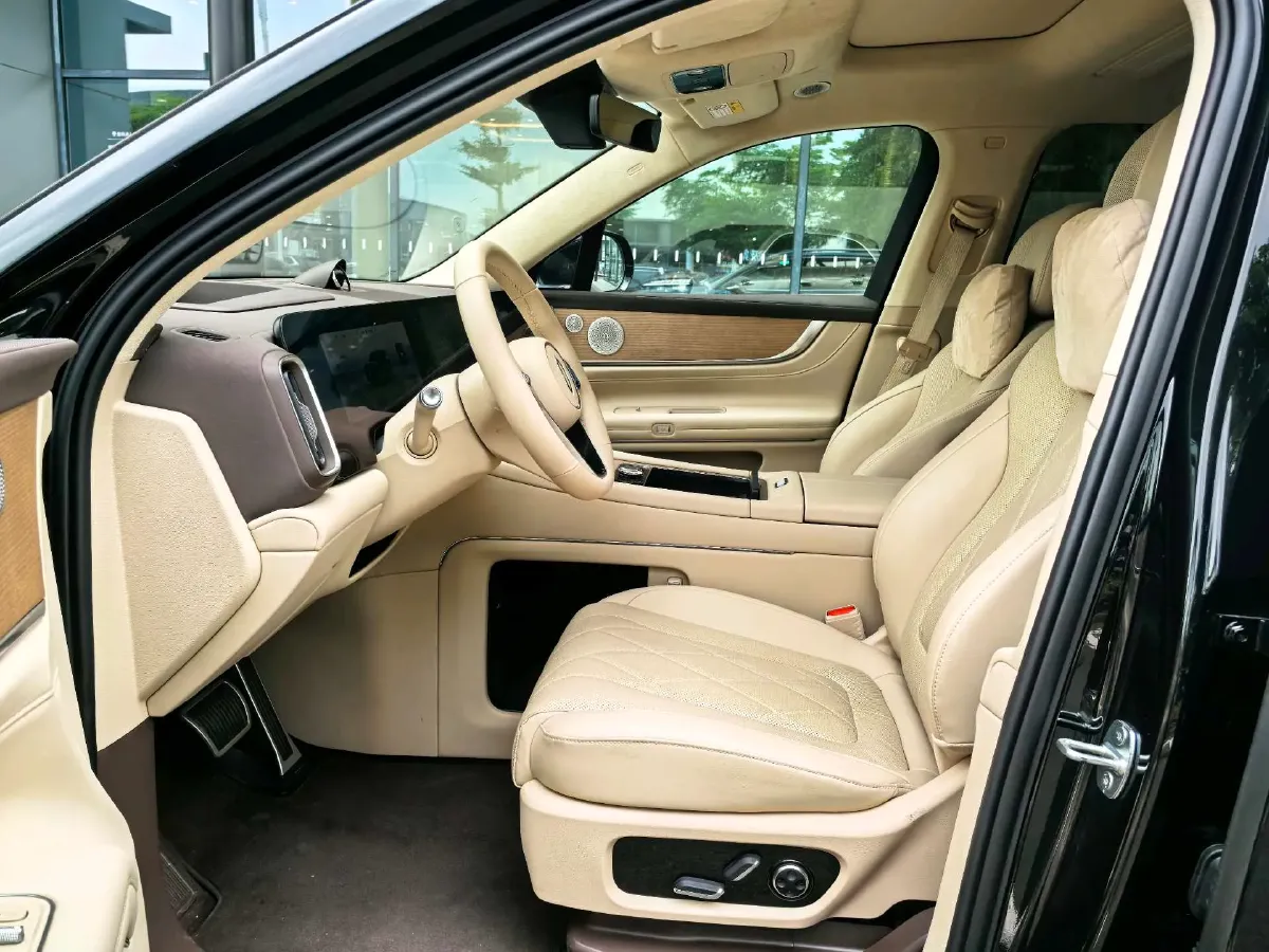 2024 AITO AITO M9 1.5T 152HP L4 REEV 42KWH,autocango,china used car exporter,china ev exporter,chinese used car exporter,chinese used ev exporter