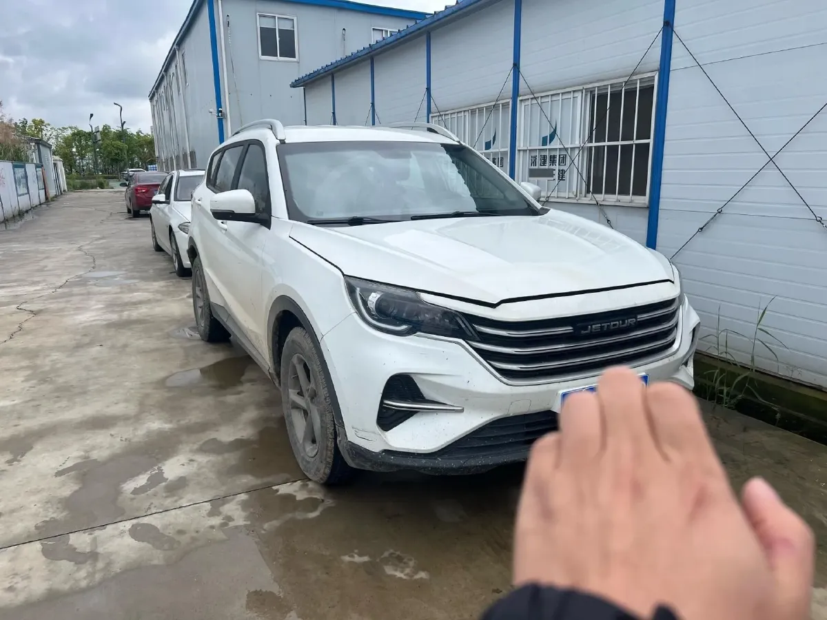 2020 Jetour X70M 1.5T 156HP L4 6DCT,autocango,china used car exporter,china ev exporter,chinese used car exporter,chinese used ev exporter