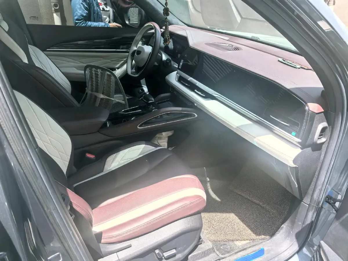 2024 Geely Monjaro 2.0T 238HP L4 8AT,autocango,china used car exporter,china ev exporter,chinese used car exporter,chinese used ev exporter