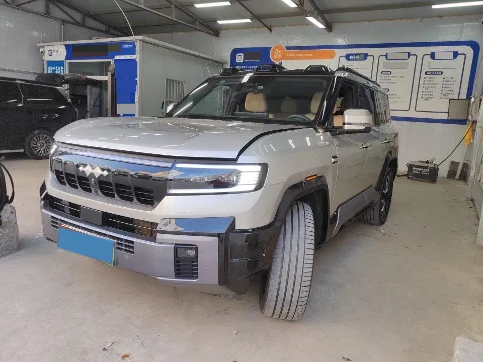 2025 FangChengBao Bao 8 2.0T 245HP L4 E-CVT PHEV 36.8KWH,autocango,china used car exporter,china ev exporter,chinese used car exporter,chinese used ev exporter