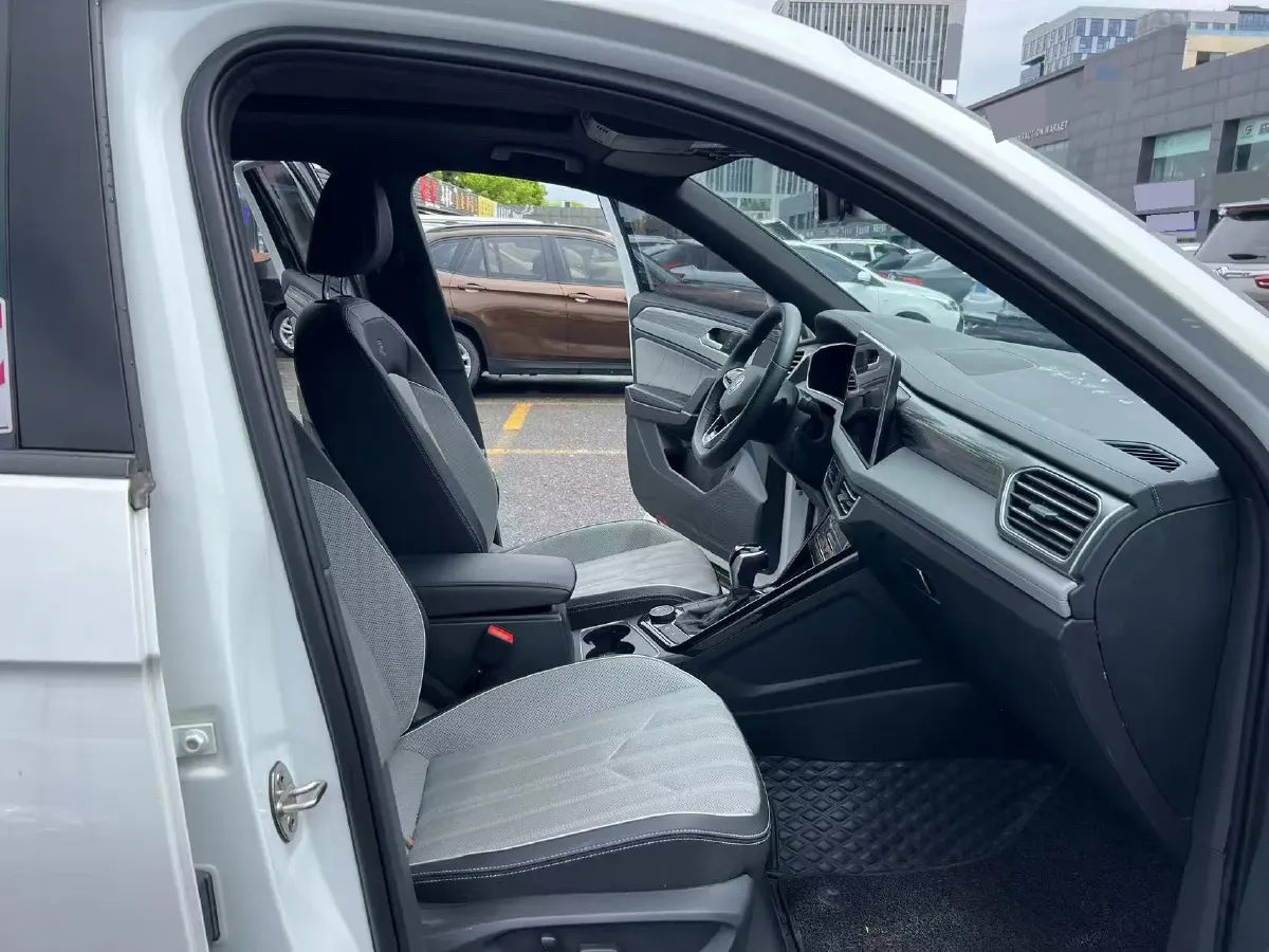 2023 Volkswagen Tayron 2.0T 220HP L4 7DCT,autocango,china used car exporter,china ev exporter,chinese used car exporter,chinese used ev exporter