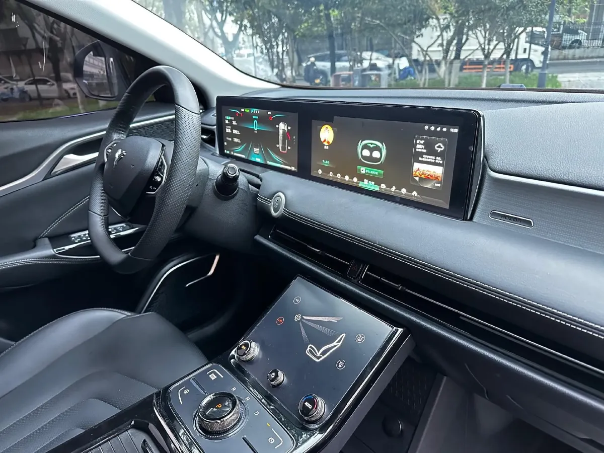 2022 GAC Trumpchi GS4 Plus 2.0T 252HP L4 6AT,autocango,china used car exporter,china ev exporter,chinese used car exporter,chinese used ev exporter