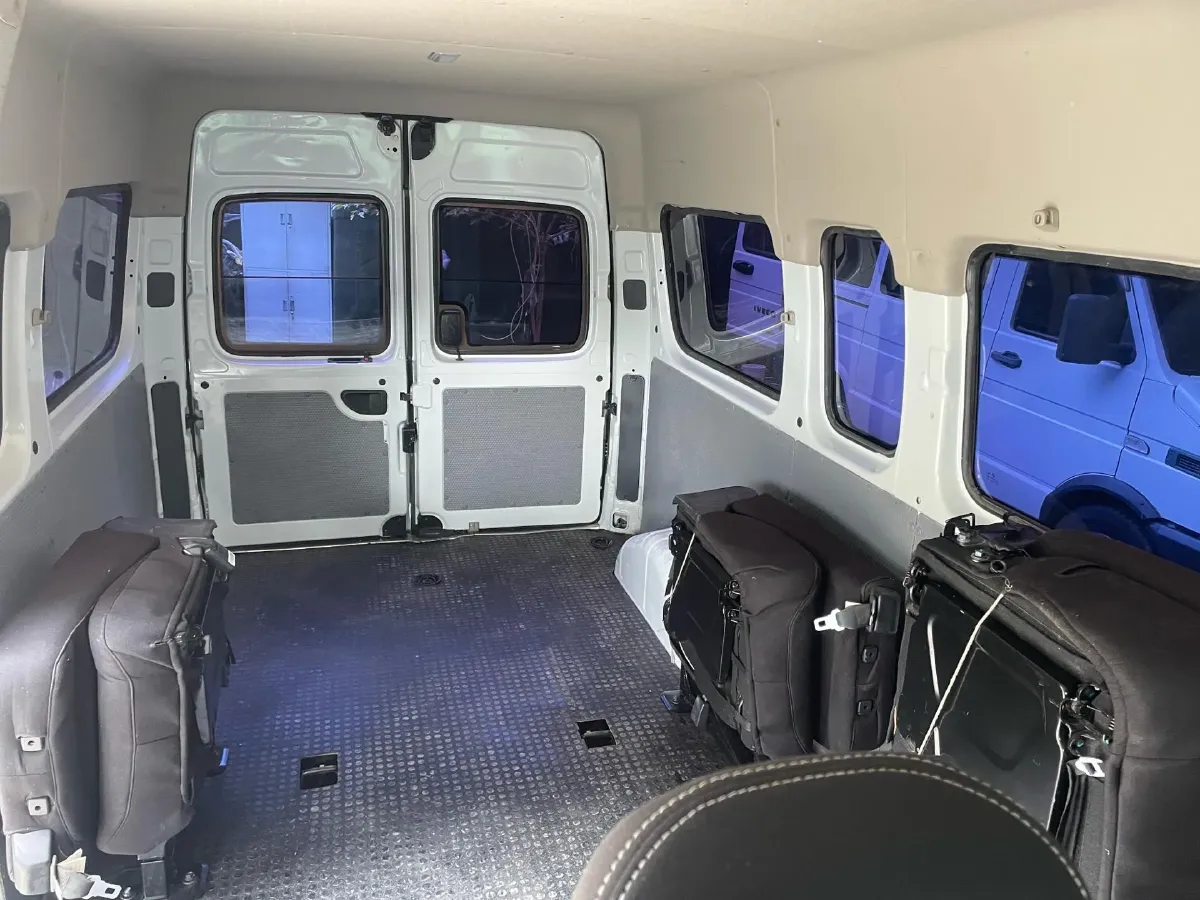 2019 MAXUS XinTu V80 2.0T 139HP L4 6MT,autocango,china used car exporter,china ev exporter,chinese used car exporter,chinese used ev exporter