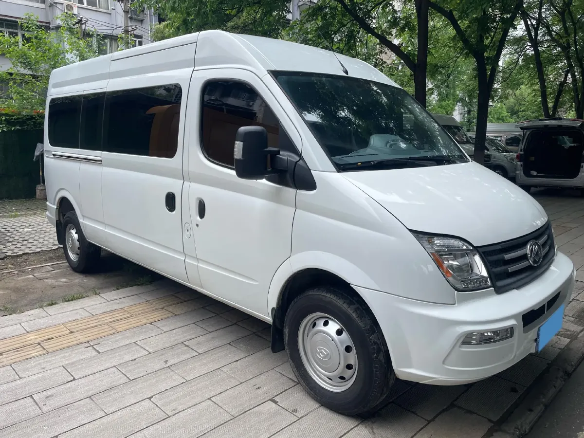2019 MAXUS XinTu V80 2.0T 139HP L4 6MT,autocango,china used car exporter,china ev exporter,chinese used car exporter,chinese used ev exporter