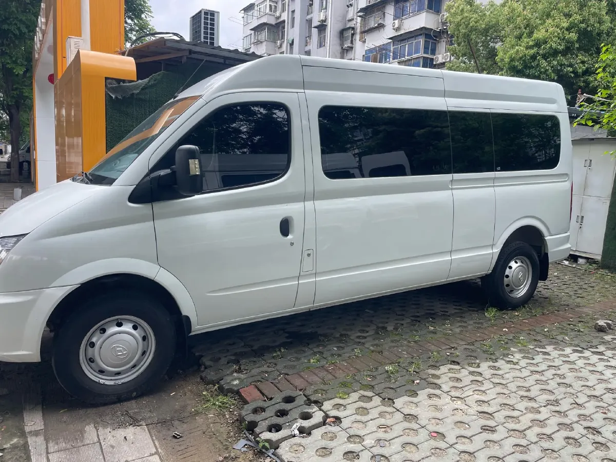 2019 MAXUS XinTu V80 2.0T 139HP L4 6MT,autocango,china used car exporter,china ev exporter,chinese used car exporter,chinese used ev exporter