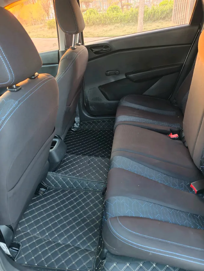 2017 BaoJun 310W 1.2L 82HP L4 6MT,autocango,china used car exporter,china ev exporter,chinese used car exporter,chinese used ev exporter