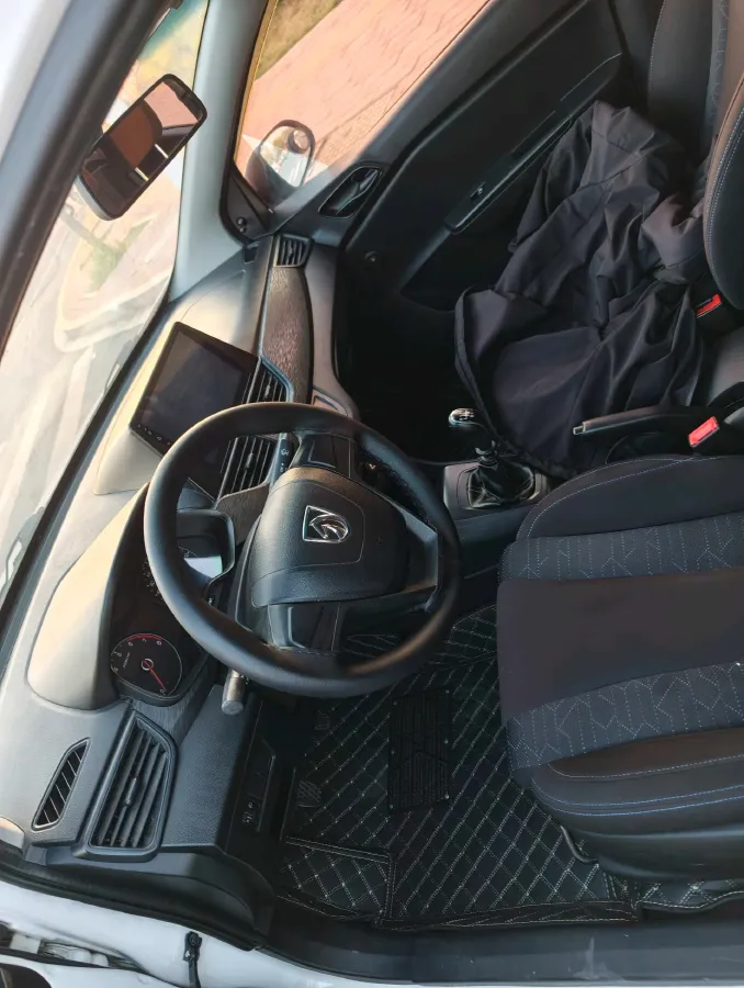 2017 BaoJun 310W 1.2L 82HP L4 6MT,autocango,china used car exporter,china ev exporter,chinese used car exporter,chinese used ev exporter