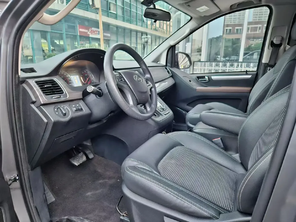 2016 MAXUS G10 2.0T 224HP L4 6AT,autocango,china used car exporter,china ev exporter,chinese used car exporter,chinese used ev exporter