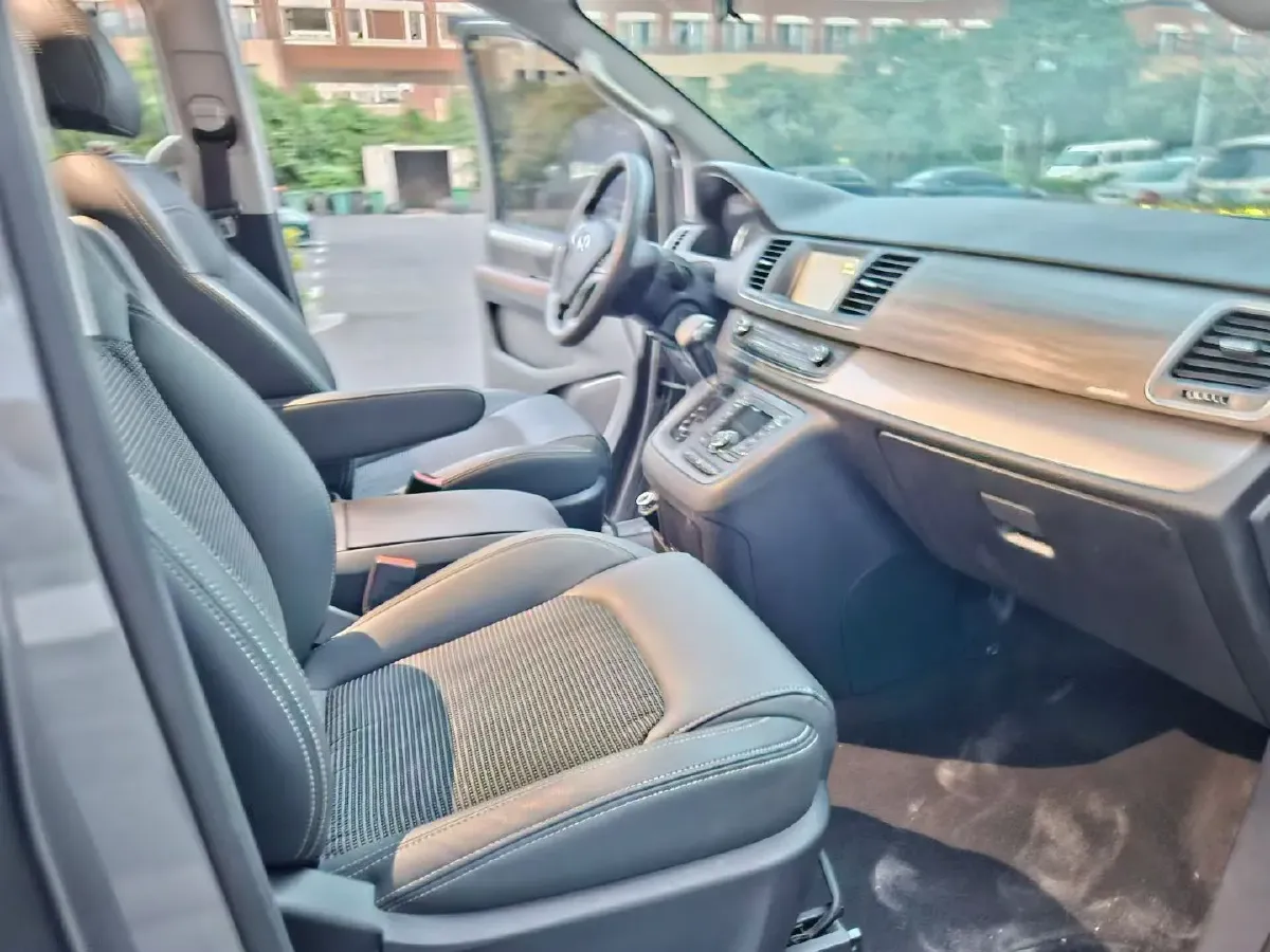 2016 MAXUS G10 2.0T 224HP L4 6AT,autocango,china used car exporter,china ev exporter,chinese used car exporter,chinese used ev exporter